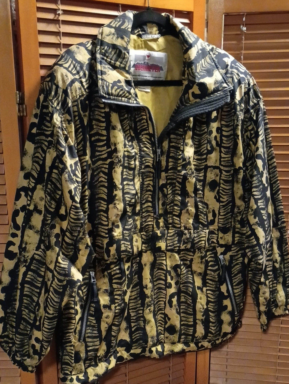 Obermeyer Black and Gold Abstract Print Ski Jacket